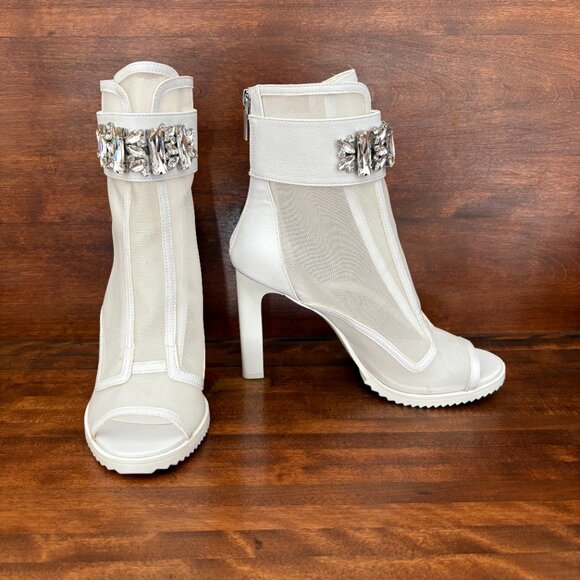 Karl Lagerfeld Paris Blayze Peep Toe Bootie Women Size 8 White - Picture 1 of 13